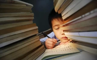 孩子觉都睡不好还怎么学习？调整上课时间很重要！