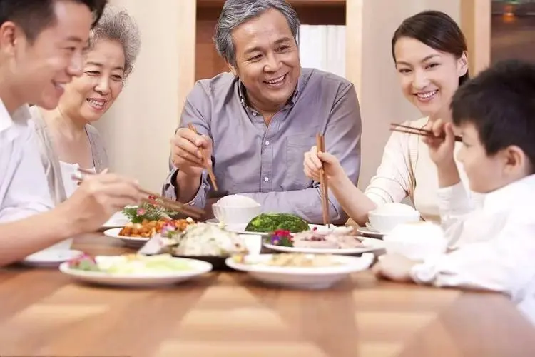 浙江家庭惊险逃过食物中毒，自家菜地的菠菜竟然有毒？ 第1张